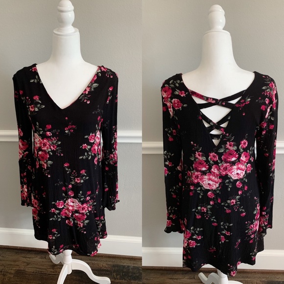Lulu’s Black Floral Print Shift Dress - Picture 3 of 8